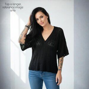 Black Crochet Knit ✦ V-Neck Short Sleeve Tunic Top ✦ Chevron Lace w/ Boho Detail
